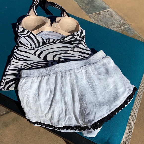 -Sold - Shorts & swim halter top - Picture 2 of 4